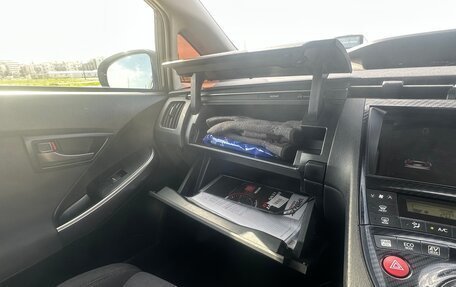 Toyota Prius, 2013 год, 1 610 000 рублей, 10 фотография