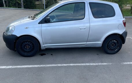 Toyota Yaris I рестайлинг, 2000 год, 250 000 рублей, 2 фотография