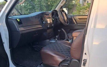 Mitsubishi Pajero IV, 2007 год, 1 500 000 рублей, 9 фотография
