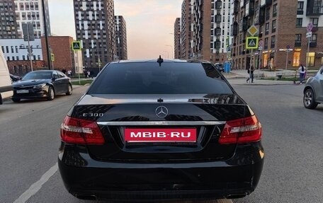 Mercedes-Benz E-Класс, 2011 год, 1 600 000 рублей, 3 фотография