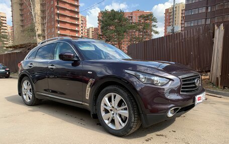 Infiniti QX70, 2014 год, 3 130 000 рублей, 13 фотография
