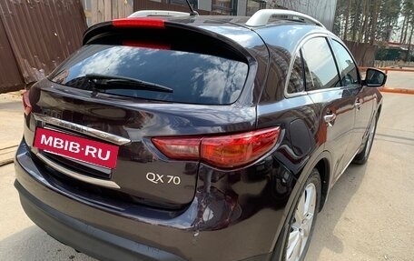 Infiniti QX70, 2014 год, 3 130 000 рублей, 9 фотография