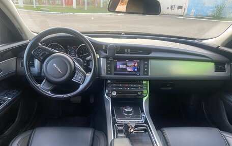 Jaguar XF II, 2017 год, 2 850 000 рублей, 8 фотография