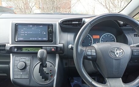Toyota Wish II, 2015 год, 1 690 000 рублей, 16 фотография
