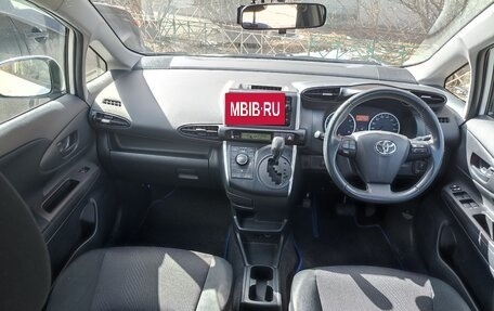 Toyota Wish II, 2015 год, 1 690 000 рублей, 12 фотография