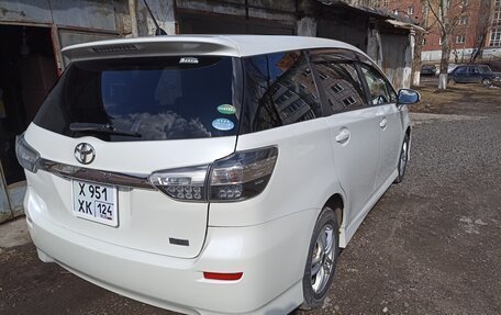 Toyota Wish II, 2015 год, 1 690 000 рублей, 24 фотография