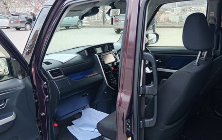 Toyota Roomy I, 2017 год, 1 250 000 рублей, 32 фотография