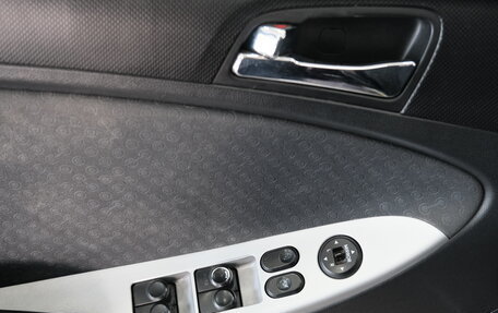 Hyundai Solaris II рестайлинг, 2012 год, 599 000 рублей, 9 фотография