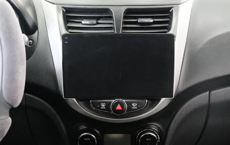 Hyundai Solaris II рестайлинг, 2012 год, 599 000 рублей, 18 фотография