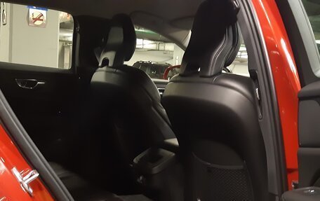 Volvo V60 II, 2019 год, 3 100 000 рублей, 11 фотография