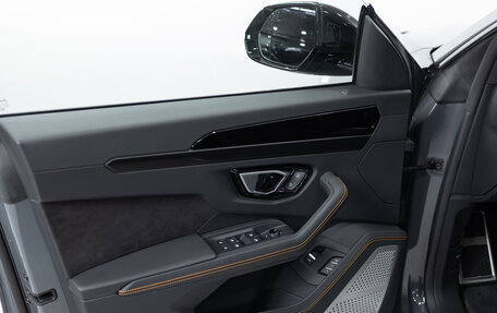Lamborghini Urus I, 2023 год, 32 990 000 рублей, 12 фотография
