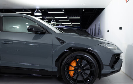 Lamborghini Urus I, 2023 год, 32 990 000 рублей, 34 фотография