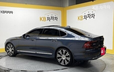 Volvo S90 II рестайлинг, 2022 год, 4 244 000 рублей, 5 фотография
