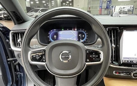 Volvo S90 II рестайлинг, 2022 год, 4 244 000 рублей, 9 фотография