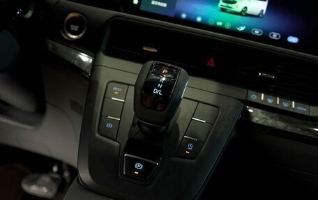 Ford Tourneo Custom I рестайлинг, 2024 год, 6 567 000 рублей, 5 фотография