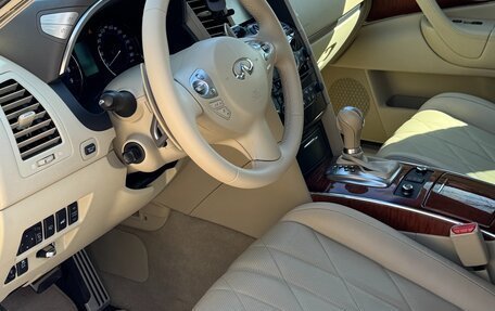 Infiniti QX70, 2014 год, 2 099 000 рублей, 10 фотография