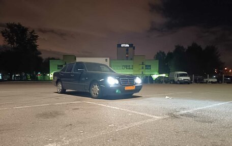 Mercedes-Benz E-Класс, 1995 год, 235 000 рублей, 1 фотография