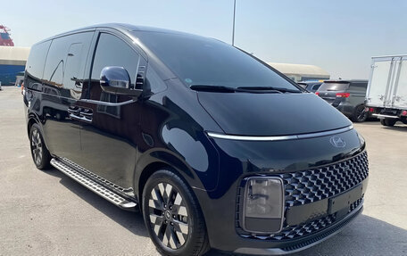 Hyundai Staria, 2023 год, 4 440 800 рублей, 1 фотография