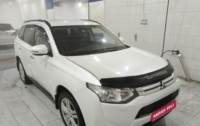 Mitsubishi Outlander III рестайлинг 3, 2013 год, 1 680 000 рублей, 1 фотография