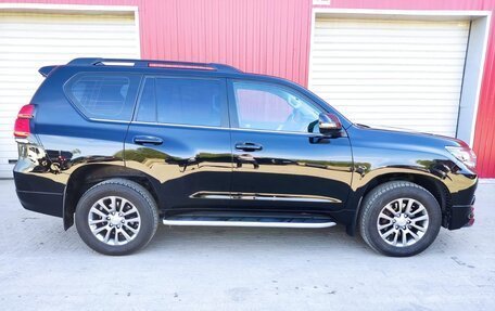 Toyota Land Cruiser Prado 150 рестайлинг 2, 2020 год, 6 200 000 рублей, 7 фотография