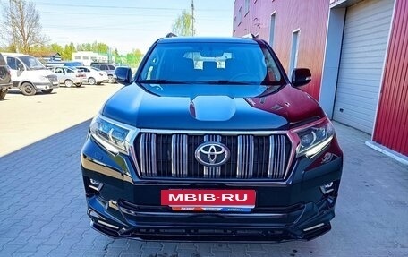 Toyota Land Cruiser Prado 150 рестайлинг 2, 2020 год, 6 200 000 рублей, 5 фотография