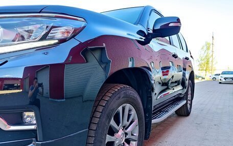 Toyota Land Cruiser Prado 150 рестайлинг 2, 2020 год, 6 200 000 рублей, 10 фотография