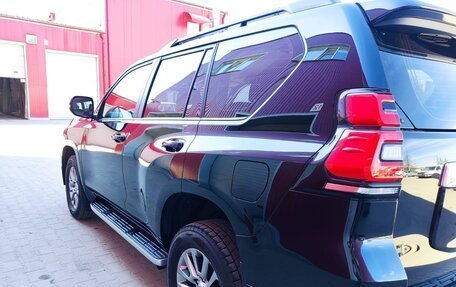 Toyota Land Cruiser Prado 150 рестайлинг 2, 2020 год, 6 200 000 рублей, 12 фотография