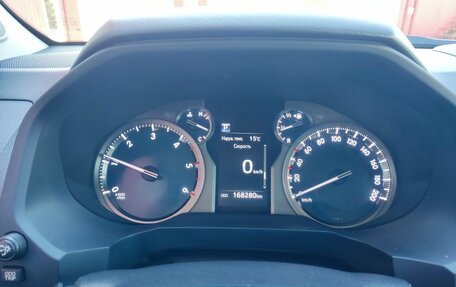 Toyota Land Cruiser Prado 150 рестайлинг 2, 2020 год, 6 200 000 рублей, 15 фотография