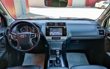 Toyota Land Cruiser Prado 150 рестайлинг 2, 2020 год, 6 200 000 рублей, 16 фотография