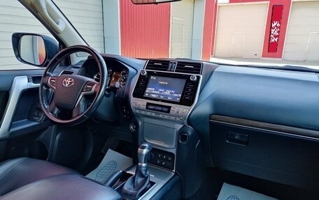 Toyota Land Cruiser Prado 150 рестайлинг 2, 2020 год, 6 200 000 рублей, 19 фотография