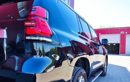 Toyota Land Cruiser Prado 150 рестайлинг 2, 2020 год, 6 200 000 рублей, 11 фотография