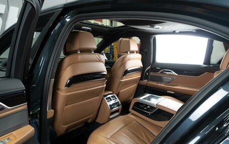 BMW 7 серия, 2015 год, 2 999 000 рублей, 15 фотография