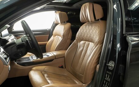 BMW 7 серия, 2015 год, 2 999 000 рублей, 14 фотография