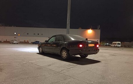 Mercedes-Benz E-Класс, 1995 год, 235 000 рублей, 4 фотография