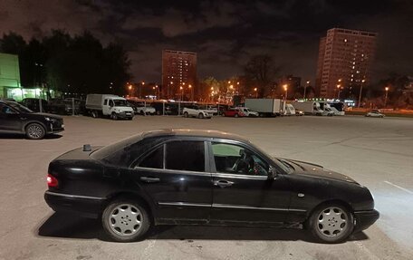Mercedes-Benz E-Класс, 1995 год, 235 000 рублей, 7 фотография