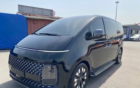 Hyundai Staria, 2023 год, 4 440 800 рублей, 3 фотография