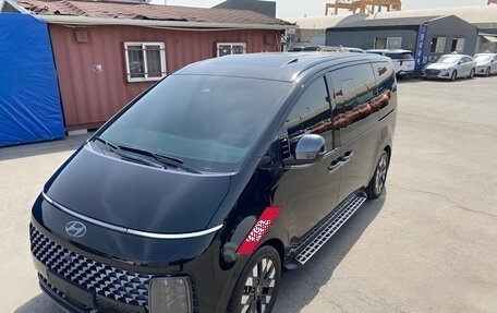 Hyundai Staria, 2023 год, 4 440 800 рублей, 8 фотография