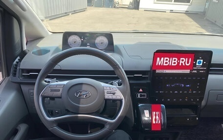 Hyundai Staria, 2023 год, 4 440 800 рублей, 9 фотография