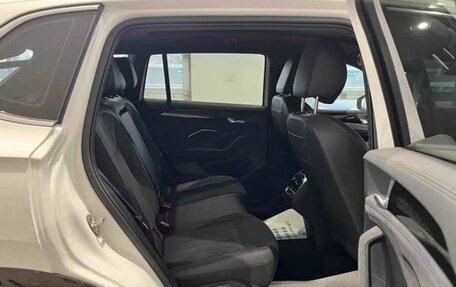 Volkswagen Tiguan, 2025 год, 4 250 000 рублей, 12 фотография