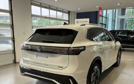 Volkswagen Tiguan, 2025 год, 4 250 000 рублей, 5 фотография