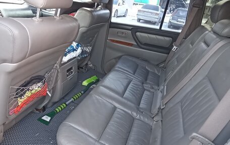 Toyota Land Cruiser 100 рестайлинг 2, 2004 год, 1 850 000 рублей, 2 фотография