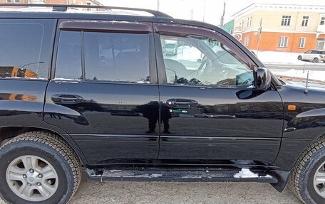 Toyota Land Cruiser 100 рестайлинг 2, 2004 год, 1 850 000 рублей, 14 фотография
