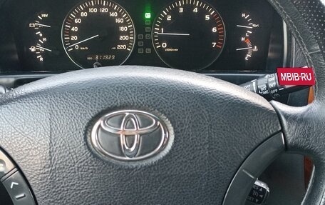 Toyota Land Cruiser 100 рестайлинг 2, 2004 год, 1 850 000 рублей, 5 фотография