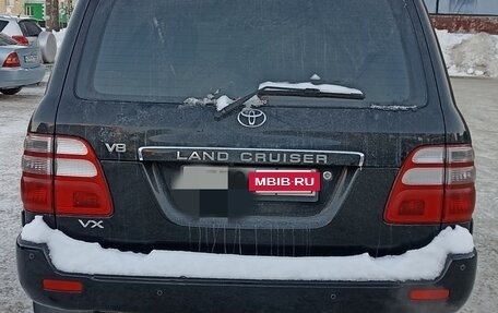 Toyota Land Cruiser 100 рестайлинг 2, 2004 год, 1 850 000 рублей, 16 фотография