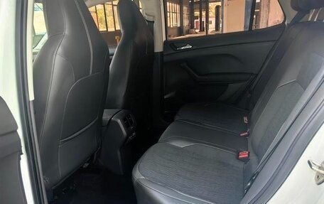 Volkswagen T-Cross I, 2021 год, 1 500 442 рублей, 9 фотография