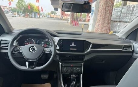 Volkswagen T-Cross I, 2021 год, 1 480 442 рублей, 6 фотография