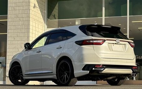 Toyota Harrier, 2020 год, 2 396 000 рублей, 3 фотография