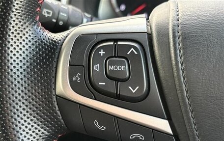 Toyota Harrier, 2020 год, 2 396 000 рублей, 13 фотография