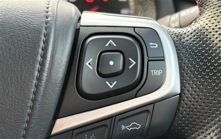 Toyota Harrier, 2020 год, 2 396 000 рублей, 15 фотография