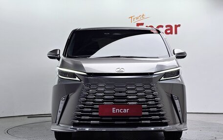 Lexus LM, 2024 год, 19 591 000 рублей, 2 фотография
